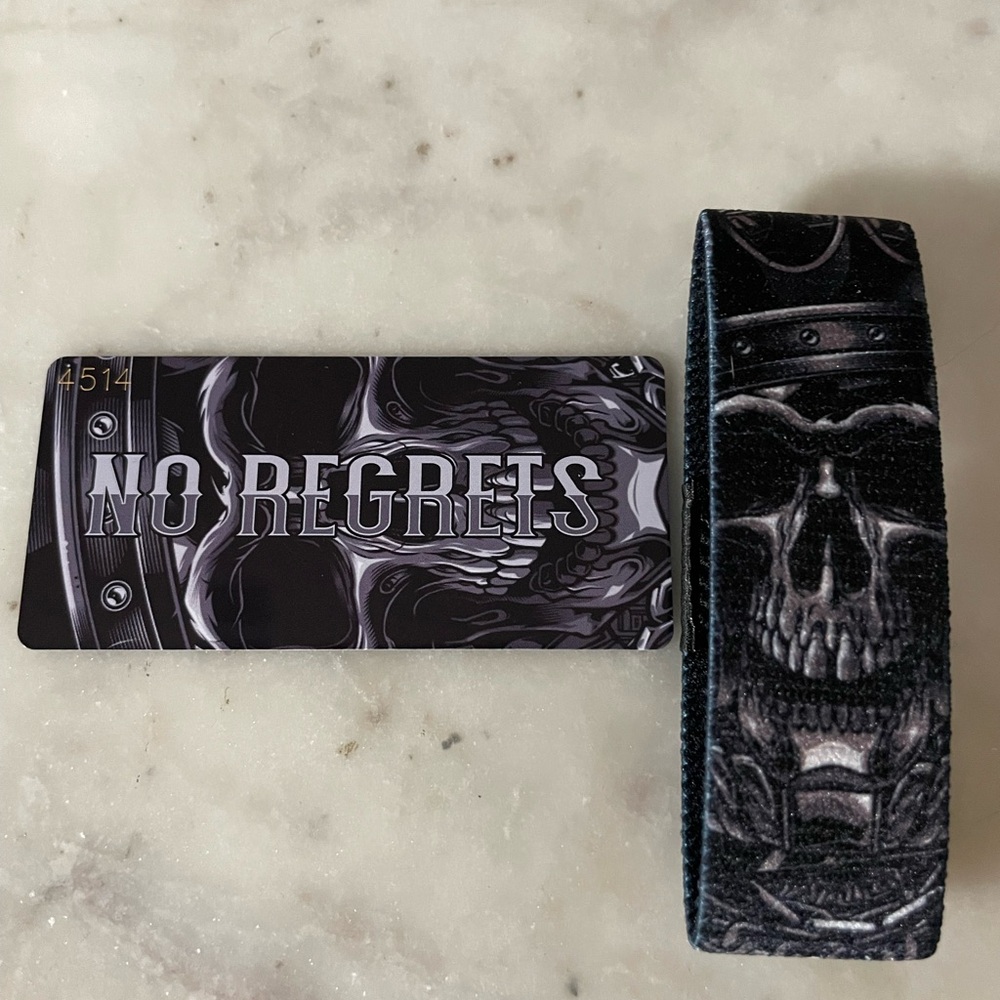 NEW - ZOX “No Regrets” Size Medium Stretch Limited Edition Wristband & Card